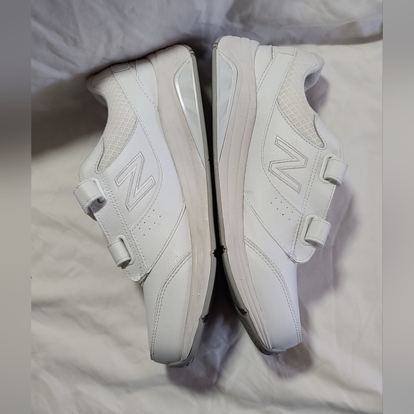 New Balance Orthodontic style shoe 938v3 size 11 - Picture 4 of 12